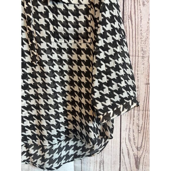 Almost NWT Famous Stunning Black & White Sheer Slipover Top Blouse Size XL - Picture 5 of 10